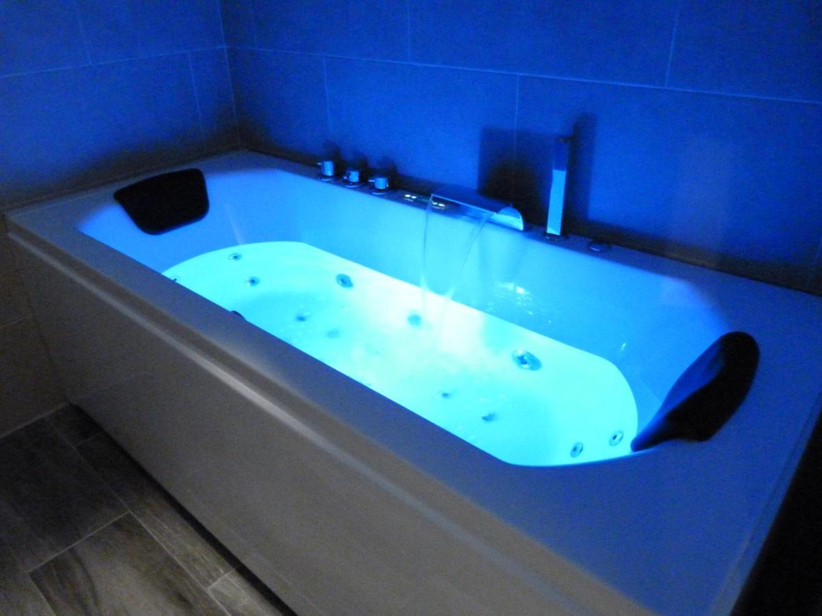 Apartament Intimo Y Acogedor "Algunos" Con Banera Hidromasaje Walencja Zewnętrze zdjęcie