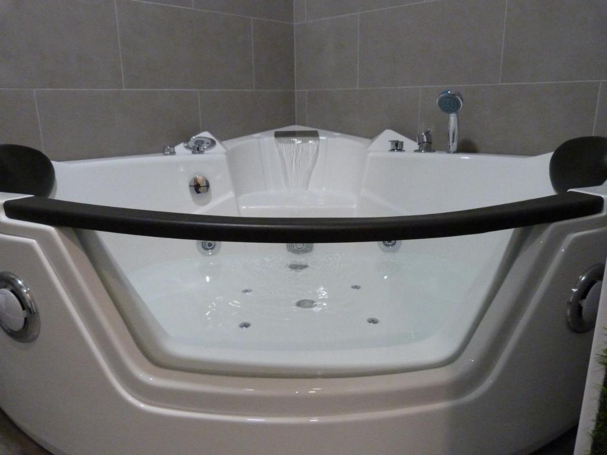 Apartament Intimo Y Acogedor "Algunos" Con Banera Hidromasaje Walencja Zewnętrze zdjęcie